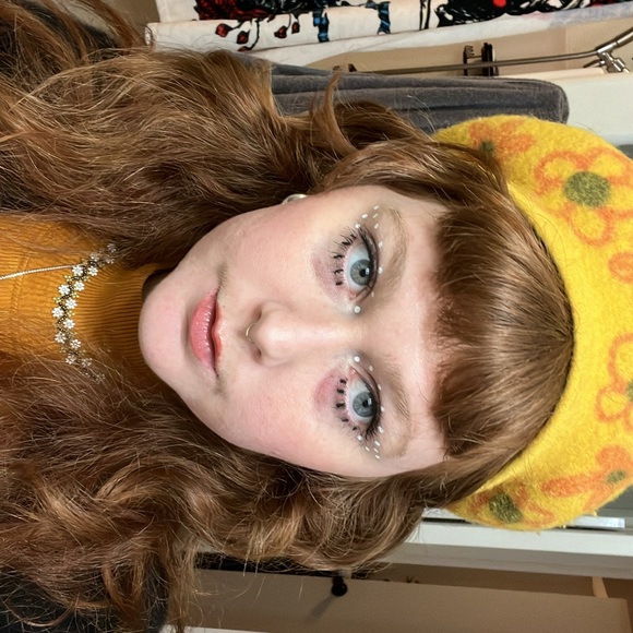 Meet your Posher, Amber - Picture 10 of 10